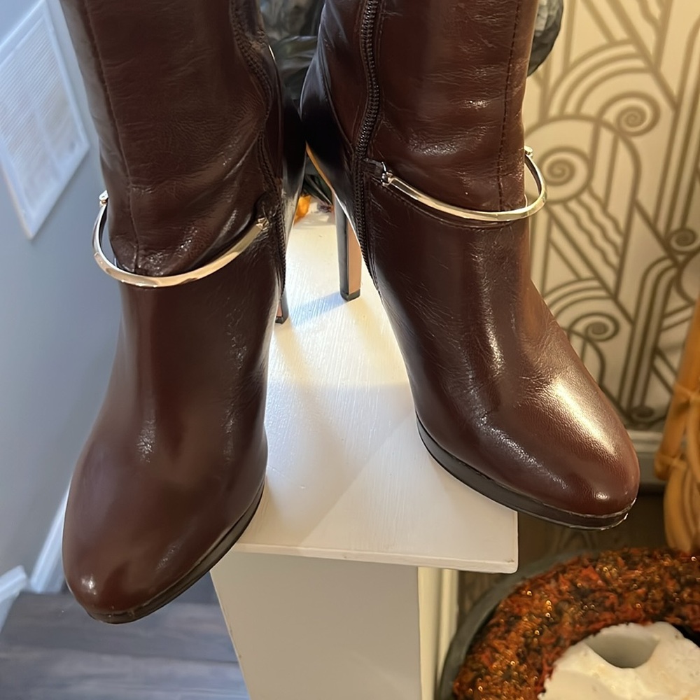 Nine West 2015 Pearson Brown Leather Boots with gold accent Sz 7 - Picture 2 of 8
